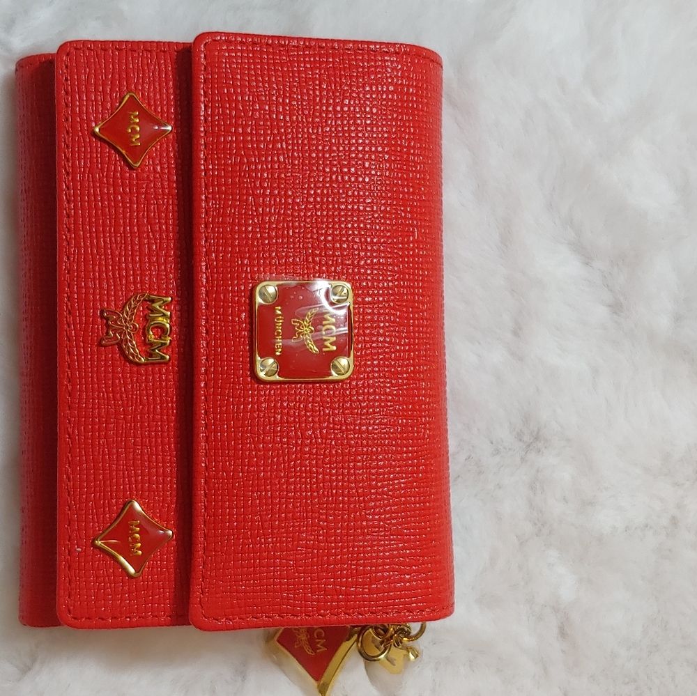 NWOT AUTHENTICATED MCM RED TRIFOLD WALLET